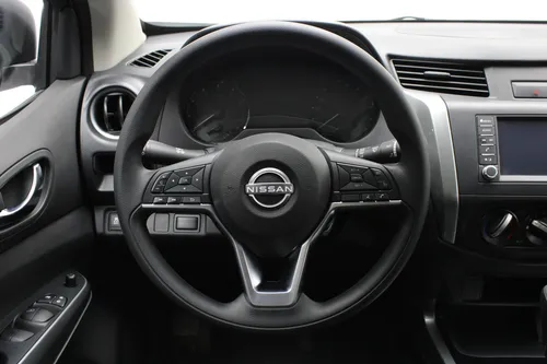 Nissan Frontier 2.5 Le At