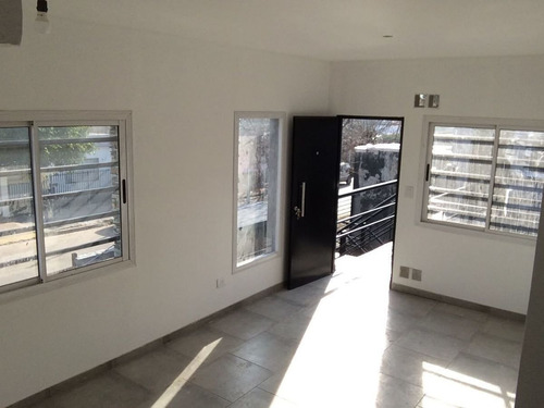 Imagen 4 de 8 de Departamento En Venta De 1 Dormitorio C/ Cochera En San Miguel