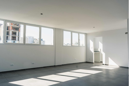 Alquilo Piso Oficina A Estrenar Balcón 90 Mts