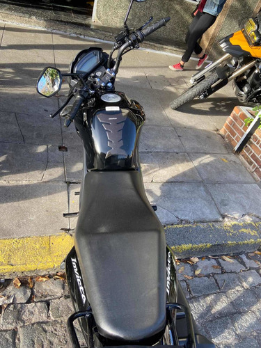 Honda Invicta 2015