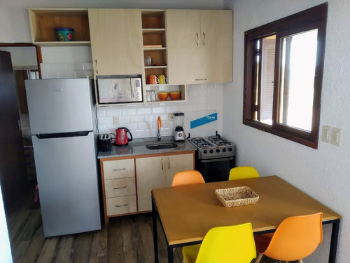 Imagen 4 de 14 de Complejo En Venta 3 Casas + 2 En Proceso - Punta Del Diablo