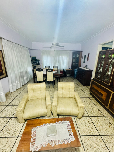 Venta Casa 2 Dormitorios Paso Del Rey Con Cochera