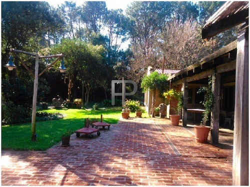 Imagen 12 de 15 de Casa En Venta Punta Del Este 3 Dormitorios, 13295 M2 Terreno
