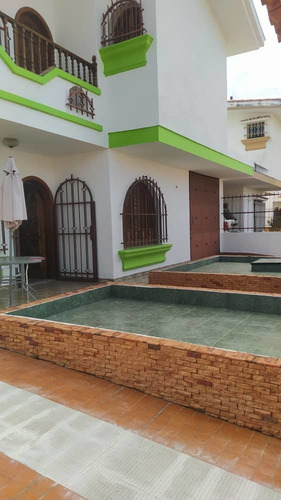 Imagen 2 de 16 de Casa A La Venta, Trigal Norte, Carabobo