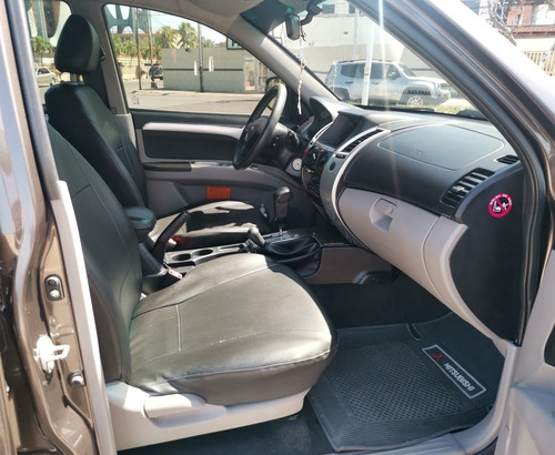 Imagen 10 de 16 de Mitsubishi Montero Sport