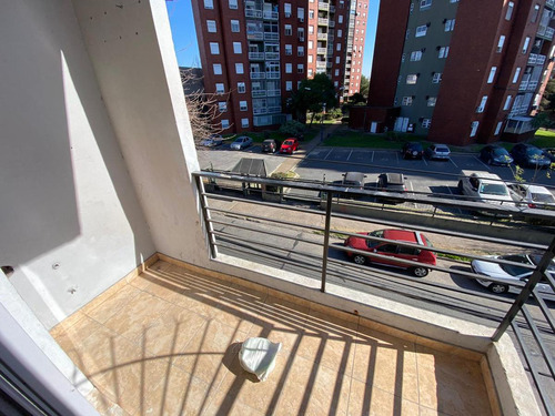 Departamento De Dos Ambientes En Venta En Avellaneda