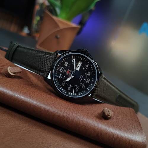 Relógio Orient Sport Air Flieger Automático Yn6pn009 P2ex Correia Verde-musgo Bisel Preto Fundo Preto