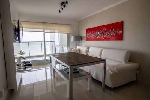 Departamento De 2 Dormitorios En Miami Boulevard, Punta Del Este- Ref: 46