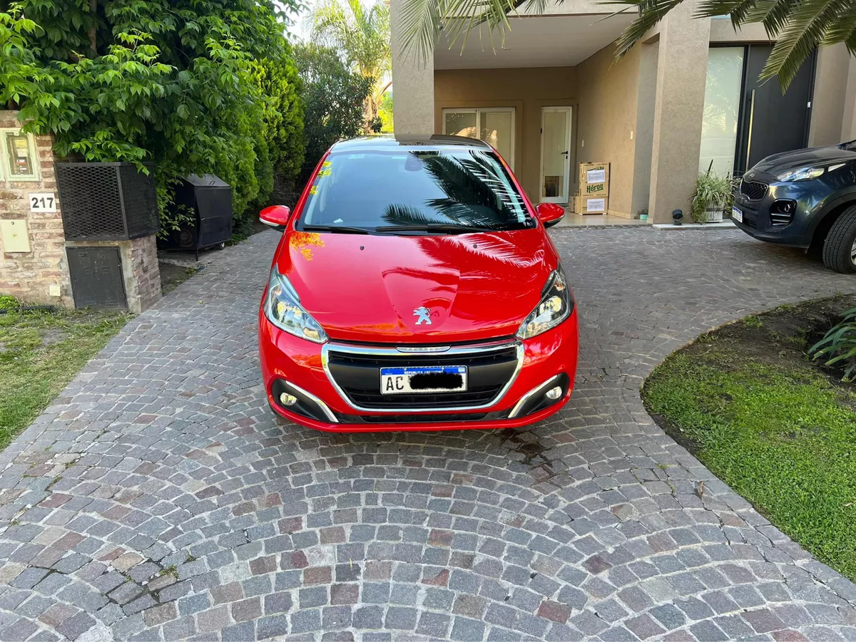 Peugeot 208 1.6 Feline Tiptronic