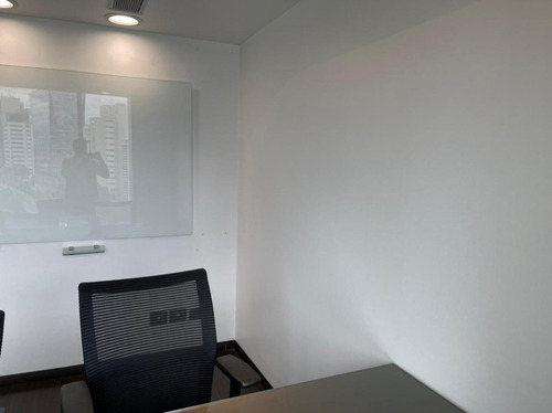 Arriendo Oficina Amoblada
