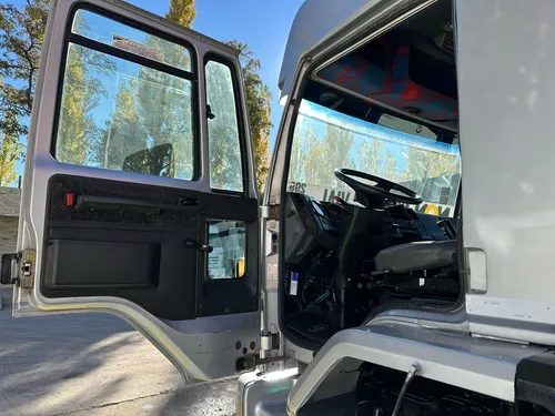 Ford Cargo 1831 Camión Con Hidrogrua Usado Nqnmaq