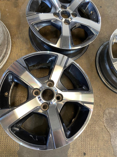 Imagen 3 de 5 de Llantas Reparacion Restauración Diamantado