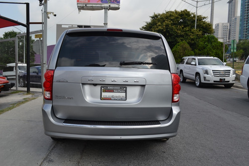 Imagen 6 de 13 de Dodge Grand Caravan Se 2019