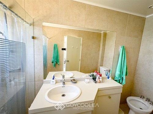 Casa En Venta De 4 Dorm. En Las Cabras