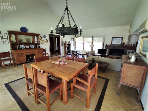 Imagen 8 de 20 de Hermosa Casa En Venta. Cantegrill. Cerca De Todo. Punta Del Este. - Punta Del Este Country