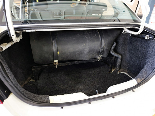 Volkswagen Voyage 1.6 Comfortline Plus 2 101cv