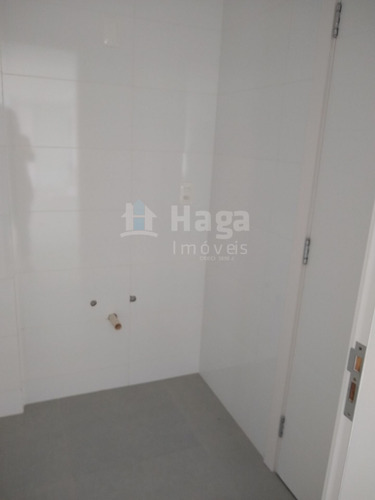 Imagem 23 de 29 de Casa Alto Padrão A Venda Em Brusque/sc - 1812