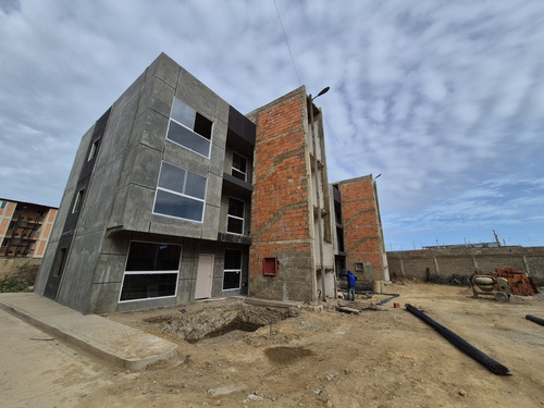 En Venta Apartamento Obra Avanzada Cr Residencias Caribe