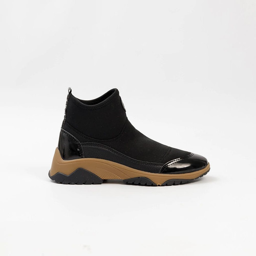 Zapatilla Atypical Monaco Negro Con Caramelo