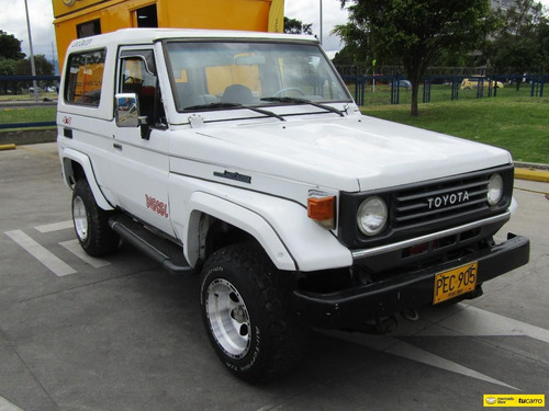Toyota Land Cruiser Macho Mt 2.7 4x4 Diesel
