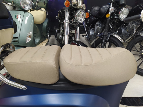 Imagen 15 de 15 de Zanella Styler 150 Exclusive Edizione Scooter Con Accesorios