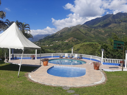 Finca De Recreo  Para Fines De Semana En Barbosa