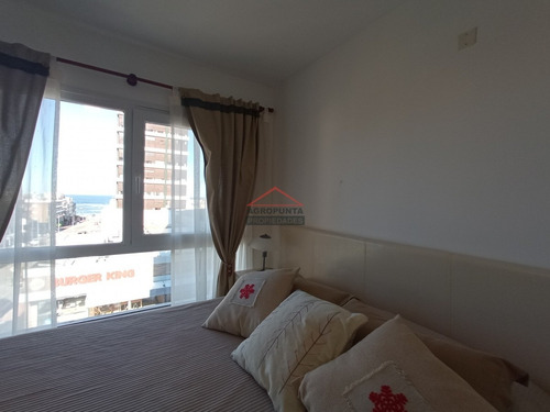 Apartamento En Oportunidad Península, 2 Dormitorios *- Ref: 2941
