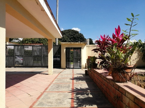 Imagen 21 de 30 de Gabriel Rivas Casa En Venta En Urb. Guaparo Valencia Cod: Foc-855