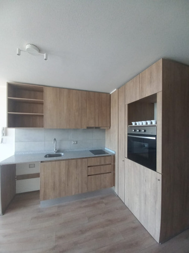 Metro Lo Ovalle Departamento En Arriendo 2d+2b Codxy101408