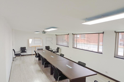Imagen 4 de 5 de Oficina En Arriendo/venta En Bogotá El Chico