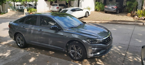 Imagen 2 de 13 de Volkswagen Jetta R-line Tip 2019