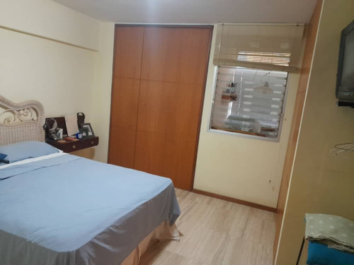 En Venta Espectacular Apartamento Ubicado En La Urbanización La Florida