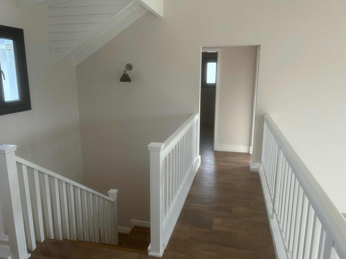 Casa En Venta - 5 Dormitorios 4 Baños - Cochera - 630mts2 - Mar Del Plata
