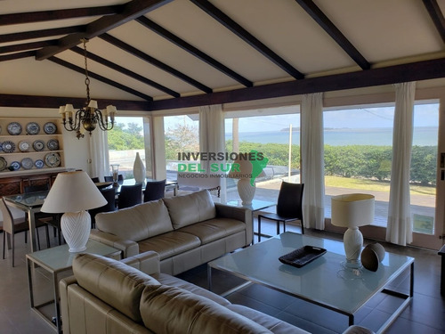 Casa En Excelente Estado, Con Vista Al Mar- Ref: 29