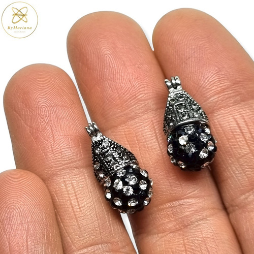Imagen 3 de 6 de Aros Acero Lady Di Bola De Fuego Negra Y Blanca 10mm
