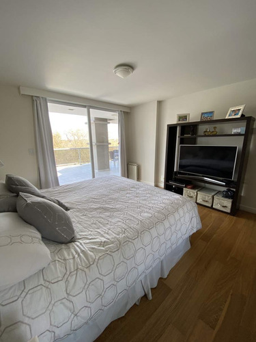 Imagen 13 de 28 de Dpto. En Venta. Chateau Village. 3 Dorm. En Suite Y Dpcia Servicio