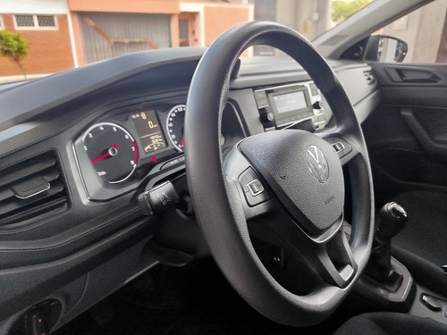 Volkswagen Polo 1.0 MPI TRACK MANUAL