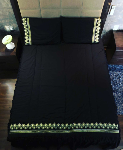 Colcha Con Fundas Tlahui Negra Con Amarillo Matrimonial