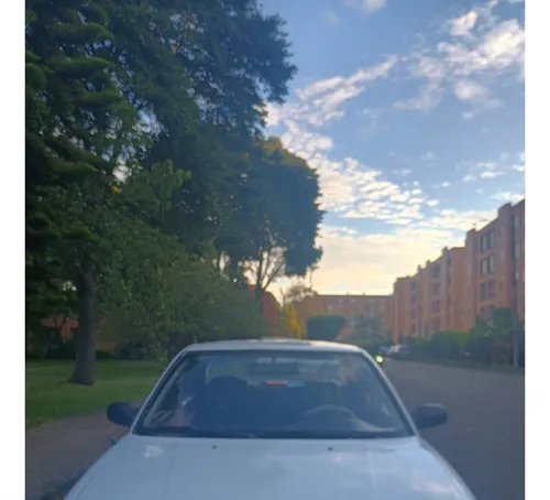 Nissan Sentra 1.6 B13 Std