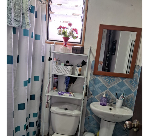 Venta Casa En Gran Terreno Ubicada En Macul. $280.000.000.-