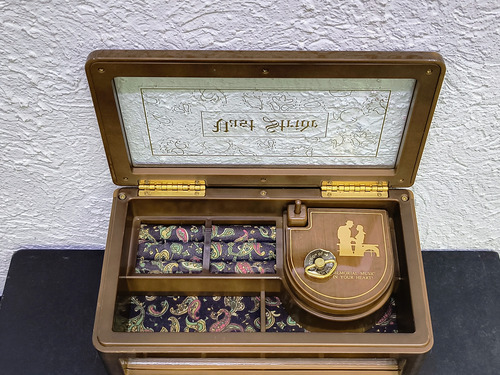 Caja Musical Joyero Vast Stride Vintage De Coleccion 80's (Usado)