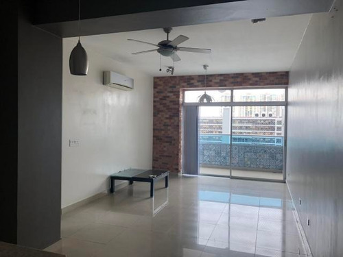Imagen 3 de 12 de Venta De Apartamento En Famagosta Loft, San Francisco