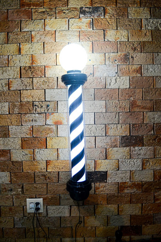 Barber Pole 110cm Todo Preto Prova Dágua 127/220V Megan