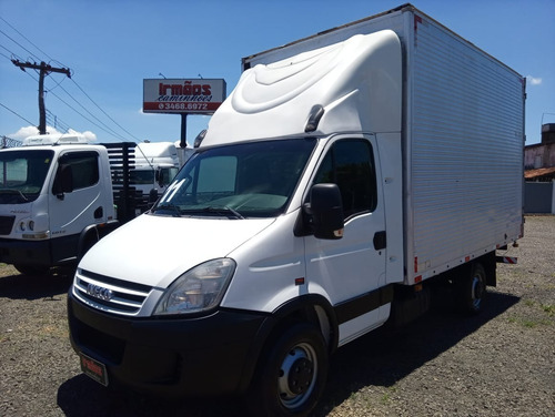Iveco 35s14 Ano 2011