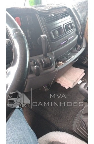 Imagem 4 de 8 de Mercedes Benz 25-44 Ano 2010 6x2 Teto Alto