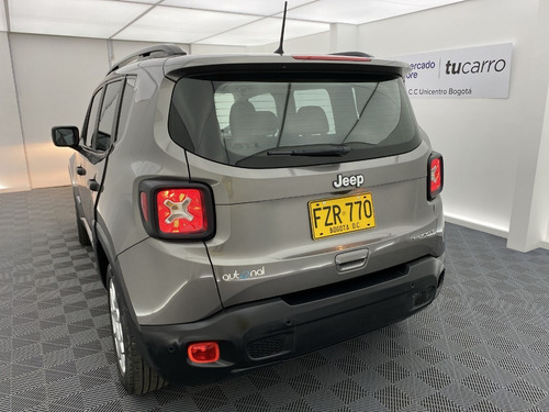 Imagen 18 de 25 de Jeep Renegade 1.8 1.8 Sport Plus