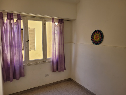Venta Ph 4 Ambientes Con 2 Patios. Sin Expensas. Zona Pompeya
