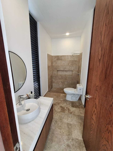 Casa En Venta En Residencial Lenora, Temozón Norte