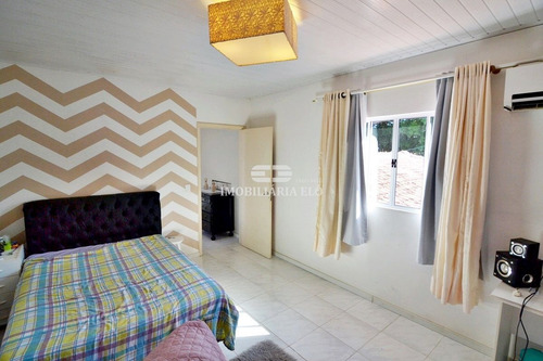 Casa No Bairro Balneário, Florianópolis De 04 Dormitórios Com Suíte - 4025