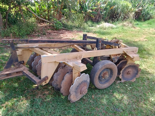 Trator Agrícola Cbt